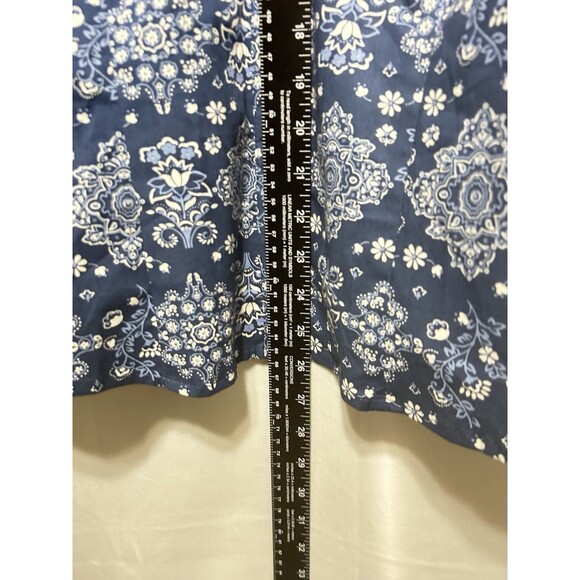 Villager Sport Woman Size 1 Stretch Short Sleeve Blue Floral Top NWT - Picture 4 of 11